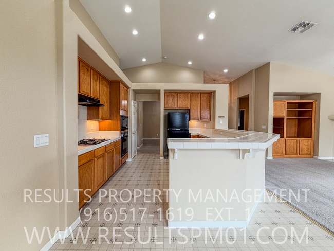 Building Photo - Single Story in West Roseville