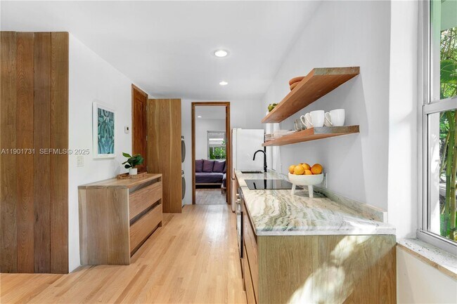 Building Photo - 226 Jefferson Ave