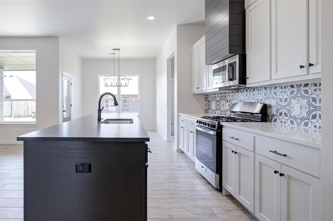 Building Photo - 2020 W Flintlock Wy