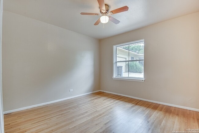 Building Photo - 211 Green Meadow Blvd