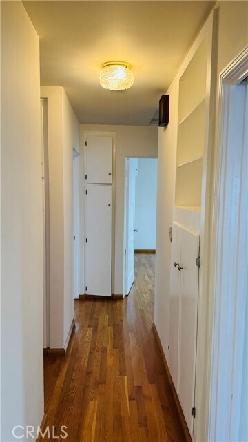 Building Photo - 6633 W 87th St