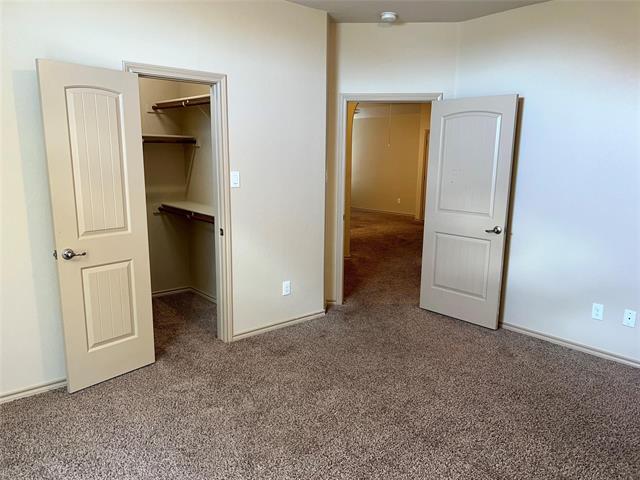 Building Photo - 8 Mapleridge Dr