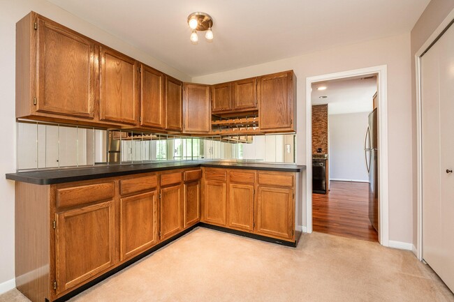 Building Photo - 6979 Pebble Creek Woods Dr