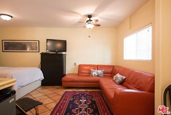 Building Photo - 1272 Ridgeley Dr