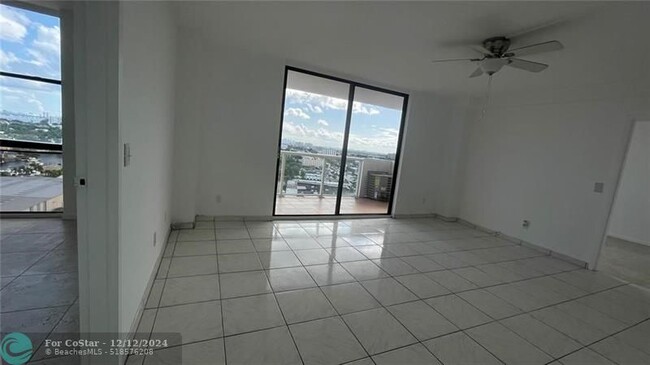 Building Photo - 13499 Biscayne Blvd