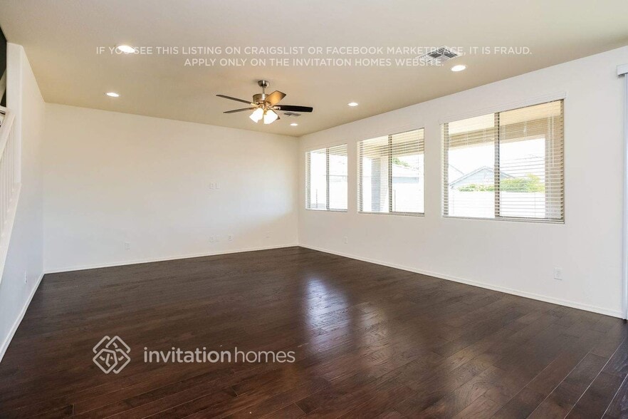 Building Photo - 3361 N Los Alamos