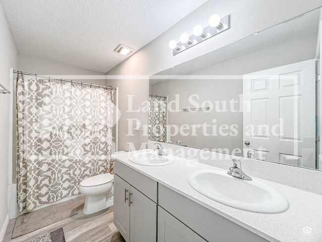 Building Photo - 5484 Siltstone St