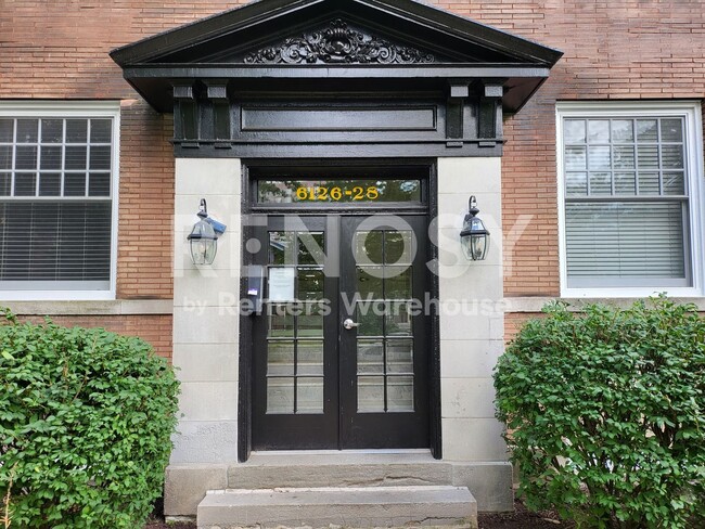 Building Photo - Two Bed One Bath condo for rent in great central location - Available Now!