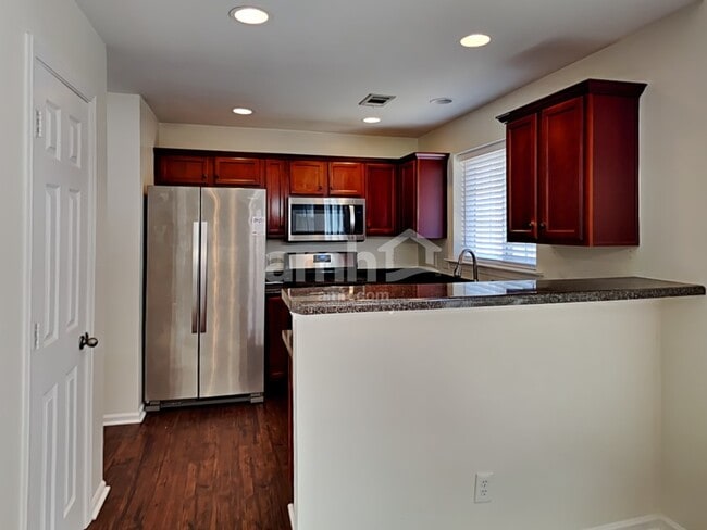 Building Photo - 222 Hiawassee Dr