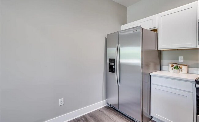 Building Photo - Modern 4 Bedroom Home in Falcon Falls Near Heights High School