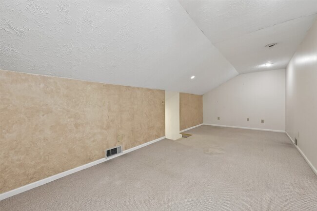 Building Photo - 13514 Clayton Hill Dr