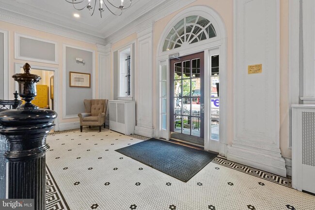 Building Photo - 1526 17th St NW