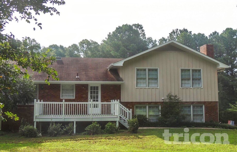 Building Photo - 1431 Tall Pines Dr
