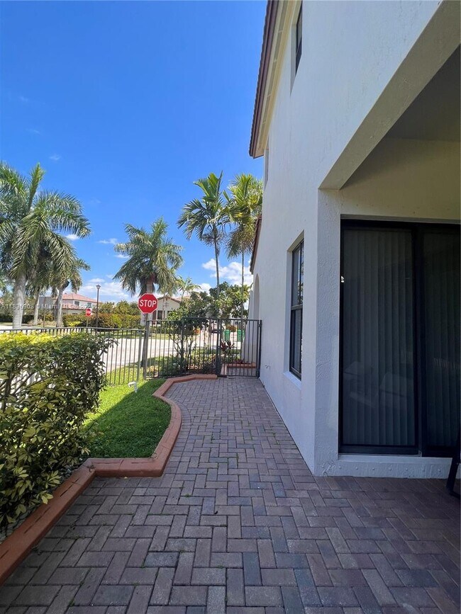 Building Photo - 8378 NW 39th Ct
