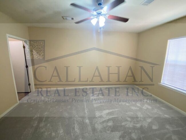 Building Photo - Jacksonville 4 Bedroom Home