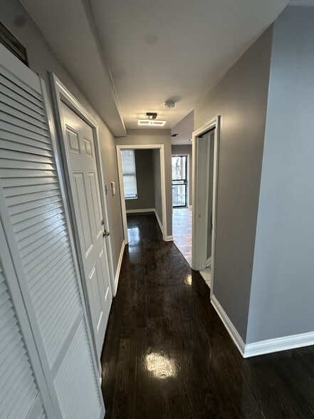 Building Photo - 10450 S Maryland Ave