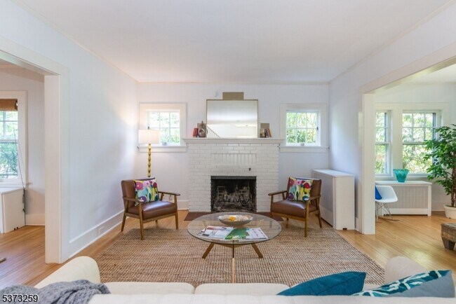 Building Photo - 69 Gordonhurst Ave