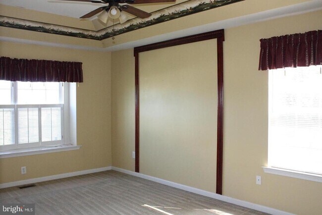 Building Photo - 183 Mountain View Dr