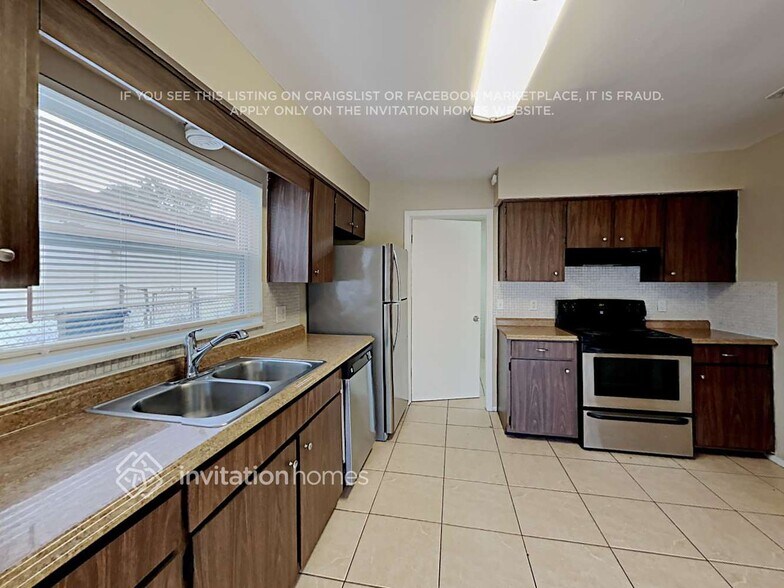 Building Photo - 31 Winding Ridge Rd