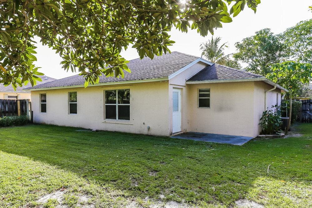 Building Photo - 5141 Willow Pond Rd W