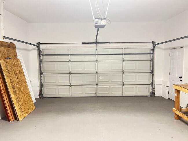 Building Photo - Pet Friendly, Remodeled Home in North Myrt...