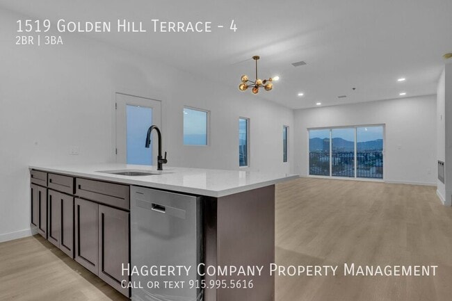 Building Photo - 1519 Golden Hill Terrace