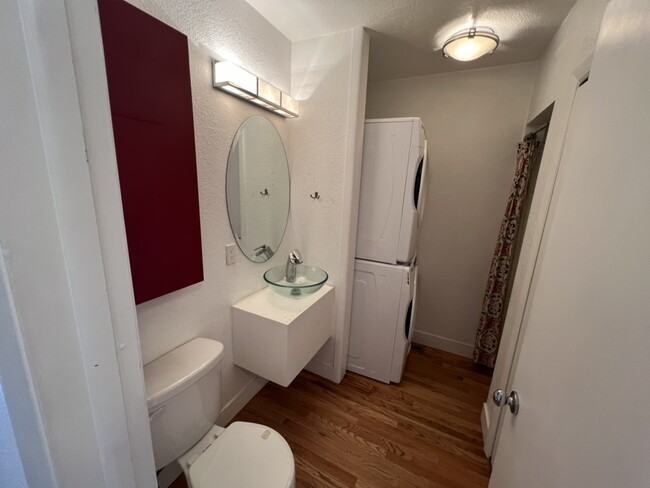 Half Bathroom - 1588 Vrain St