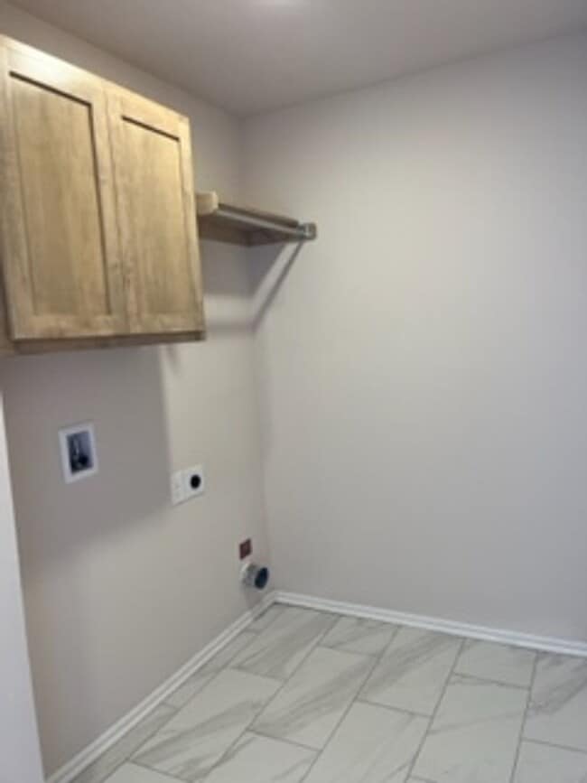 Building Photo - BRAND NEW HOME!