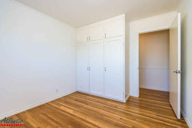 Building Photo - Gorgeous Home | Desirable Location