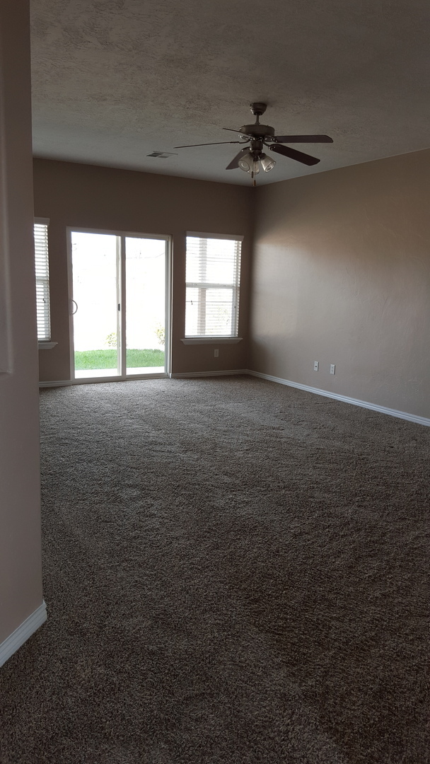 Building Photo - Home with a Den in Washington Fields