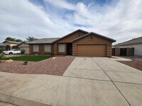 Building Photo - 2863 E Oakland Ct