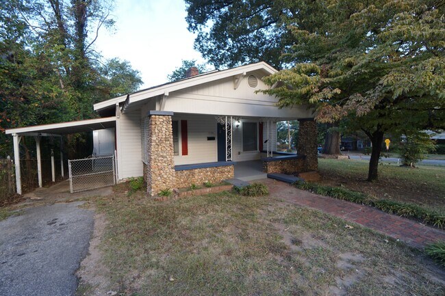 Building Photo - 1194 Birmingham St