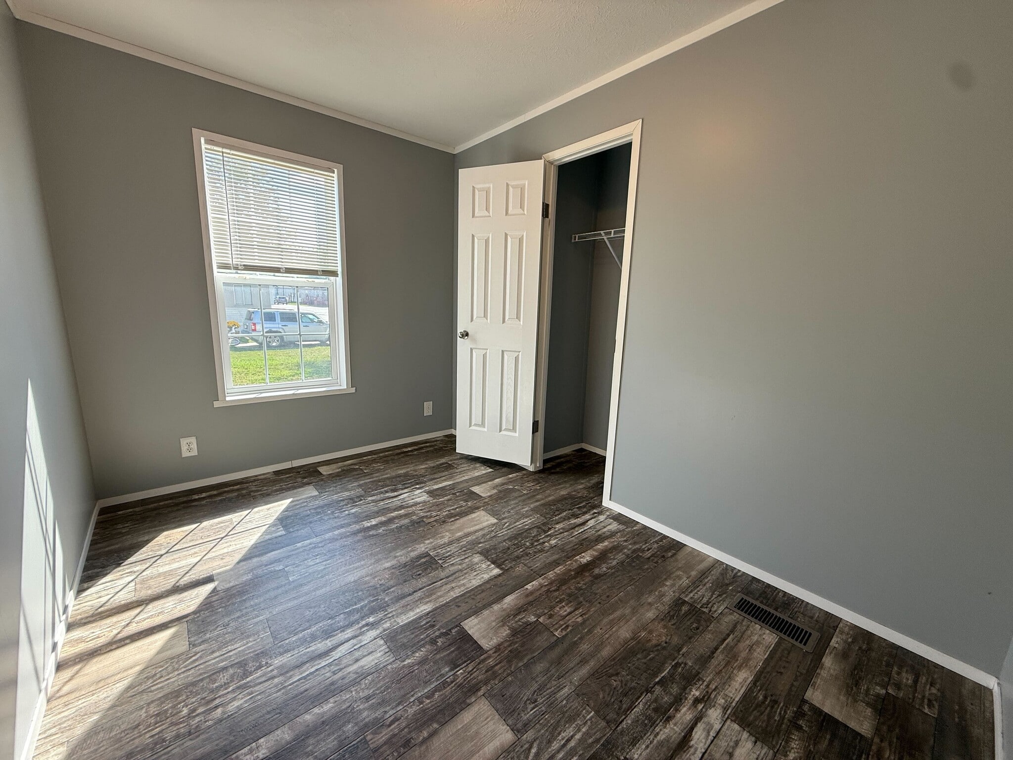Building Photo - 11853 Cascade Cir