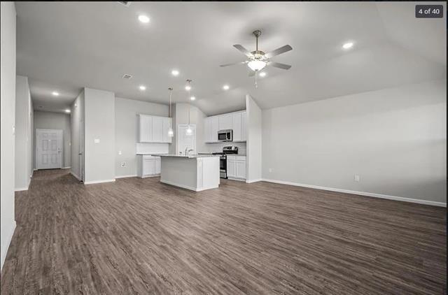 Building Photo - 1909 Javelina St