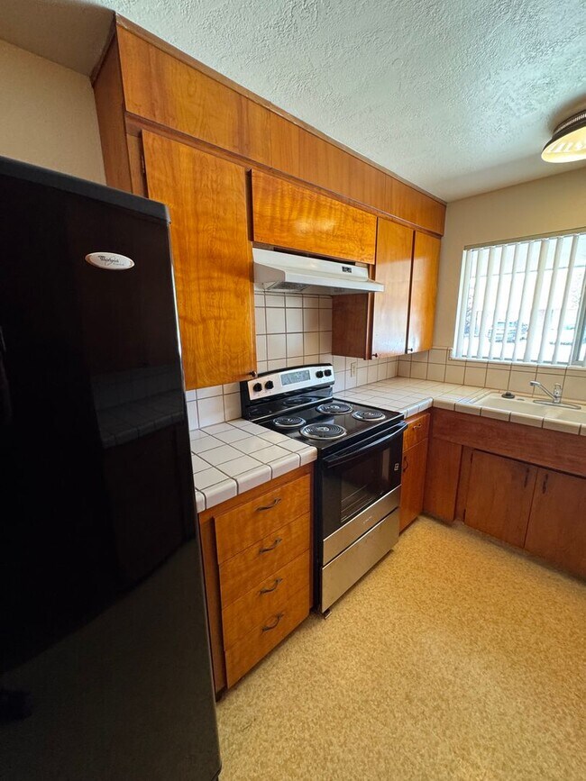 Building Photo - Tamarack 1100/1102
