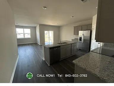 Building Photo - 522 Firouz Dr