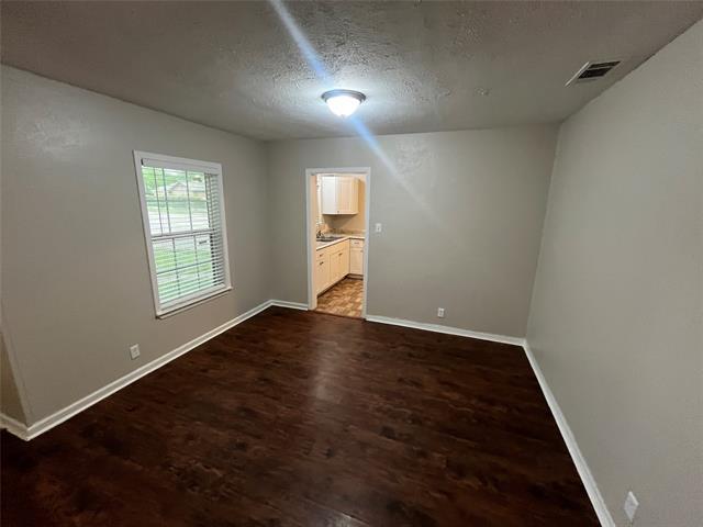 Building Photo - 4942 Garland Ave