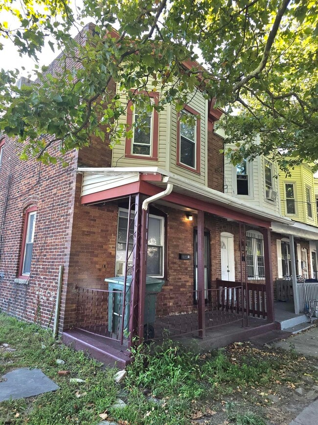 Building Photo - 604 N Indiana Ave