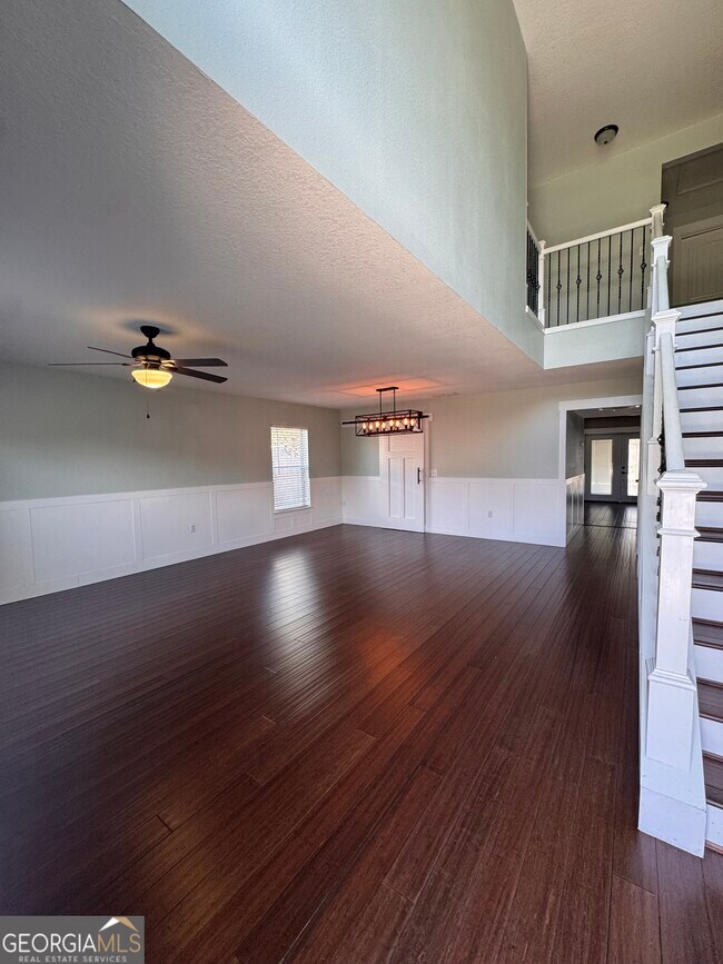 Building Photo - 219 Pine Bluff Dr