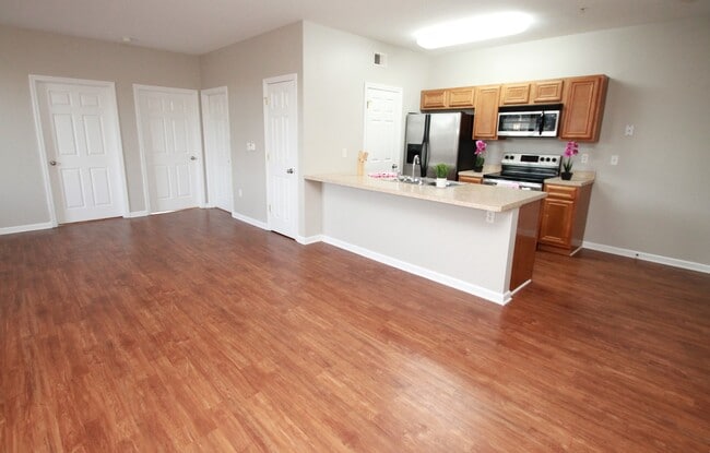 Kitchen - Apartments at The Schoolhouse