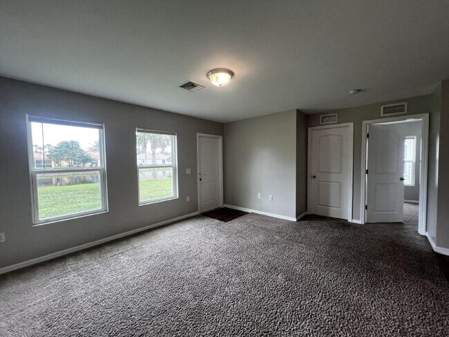 Building Photo - The Secret? Space. The Gift? $600 Off! APP...