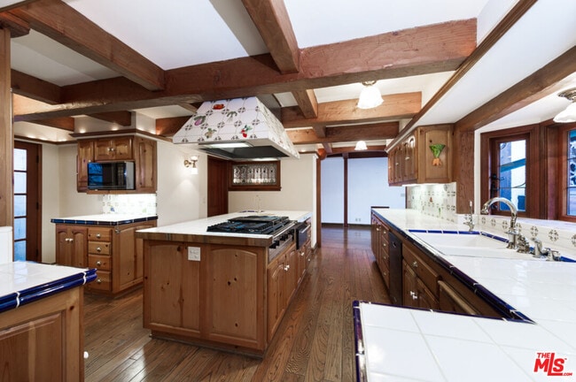 Building Photo - 10439 Seabury Ln