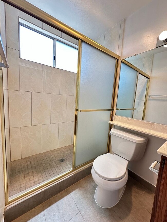 Building Photo - 5455 Sylmar Ave