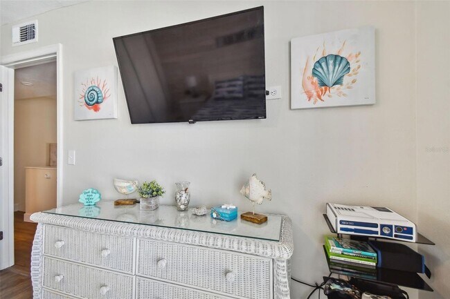 Building Photo - 315 Medallion Blvd