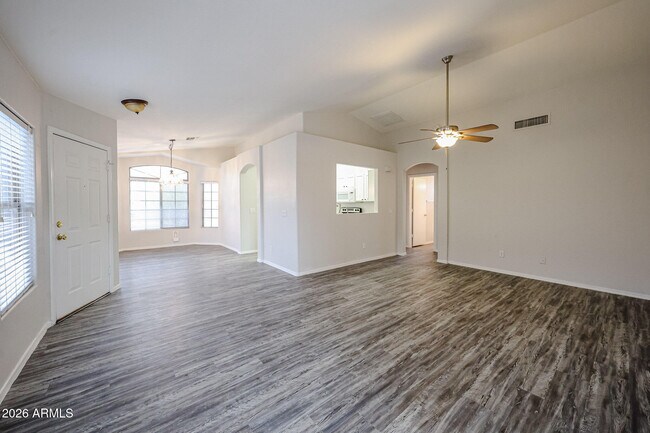 Building Photo - 6431 W Chisum Trail