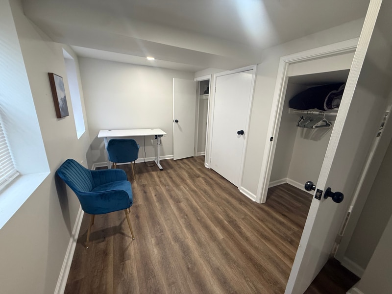 Building Photo - 1 Maple Ave