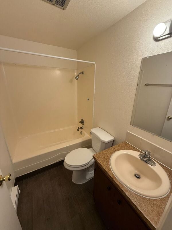 Building Photo - 3820 Iberis St NE