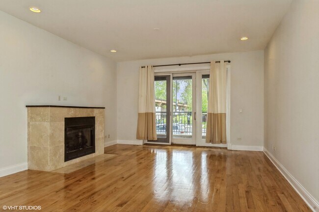 Building Photo - 4012 S Indiana Ave