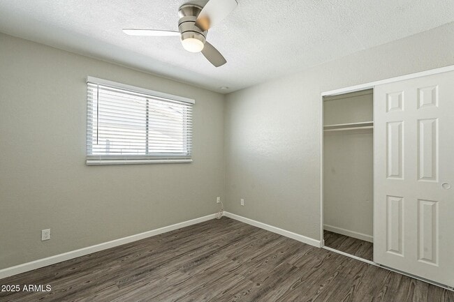 Building Photo - 1715 E El Parque Dr
