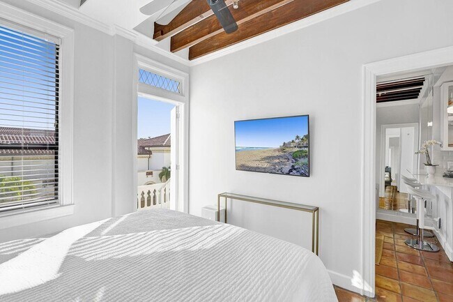 Building Photo - 235 Sunrise Ave